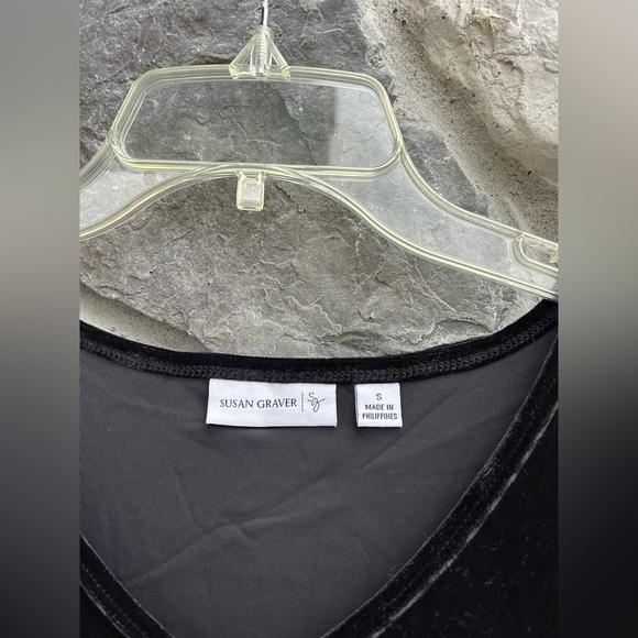 Susan Graver Black Velvet Tunic Top Size S Elevated Basic Career Wear Date Night - Picture 3 of 5